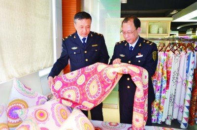 http://cngm.cqn.com.cn/images/2017-12/14/03/469351_zhangzhenxia_1513064686407_b.jpg