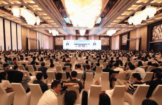 (十四届绿建大会现场图)